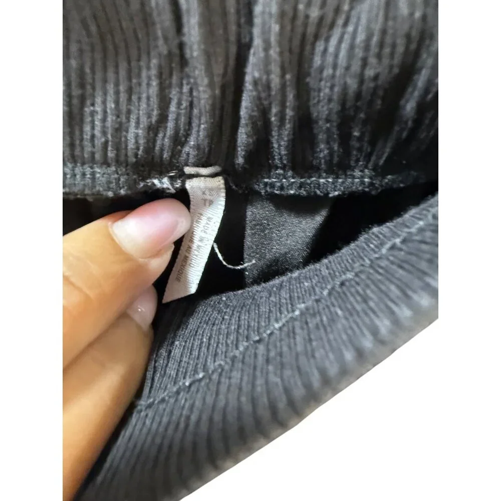 Free People Black Elastic Waist‎ Jogger Pants With Pockets & Ribbed Cuffs